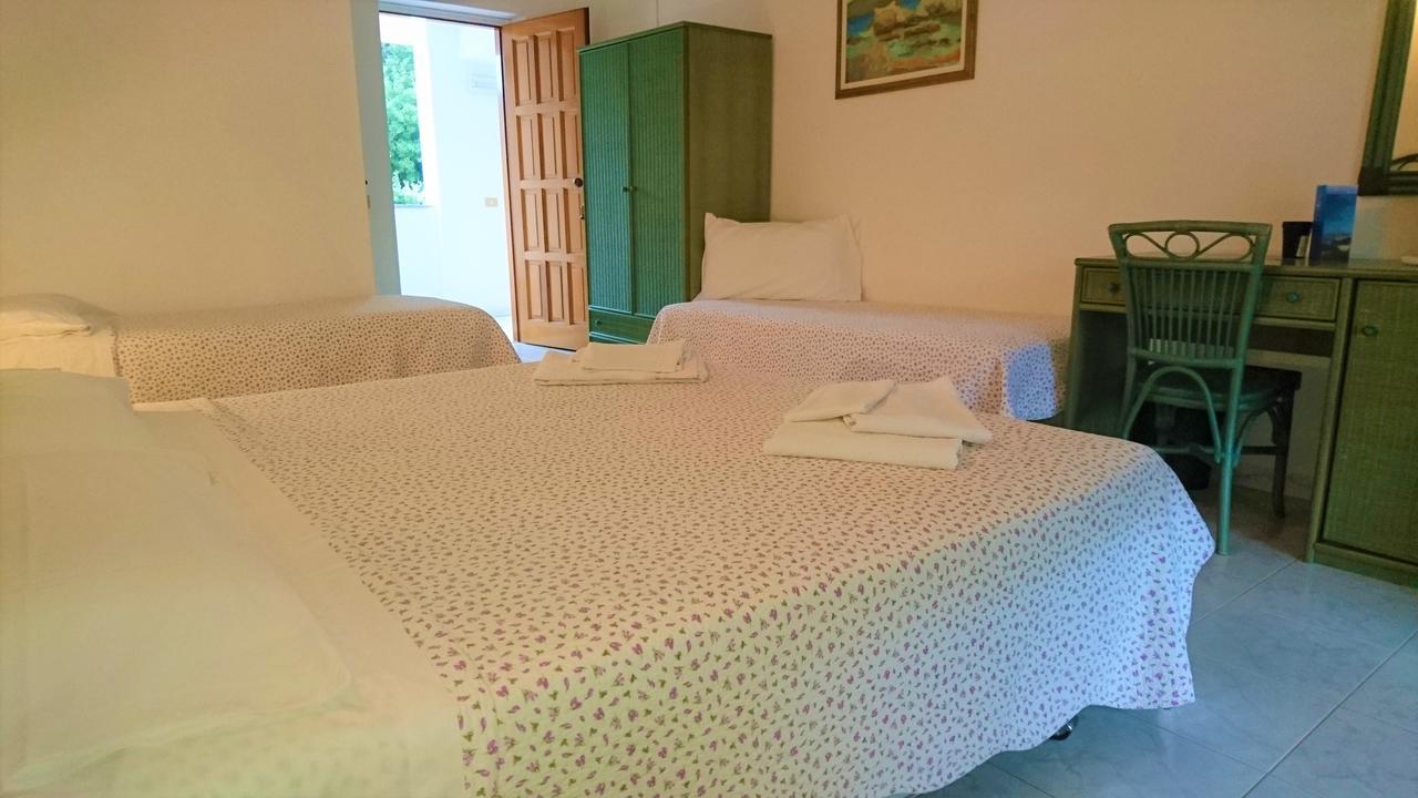 Il Complesso Saraceno Hotel Торе деле Стеле Екстериор снимка