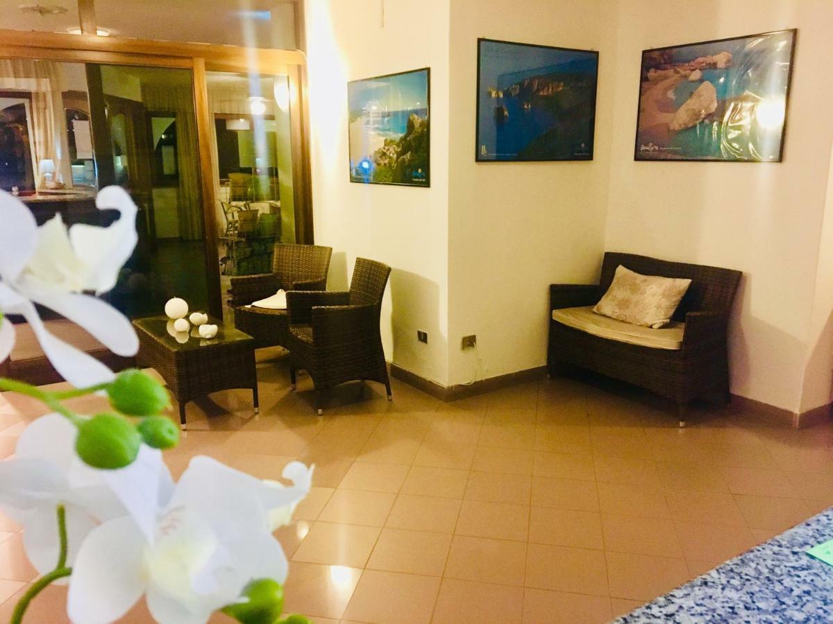 Il Complesso Saraceno Hotel Торе деле Стеле Екстериор снимка